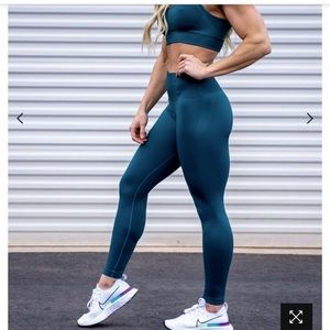 Brooke Ence, Encewear seamless leggings